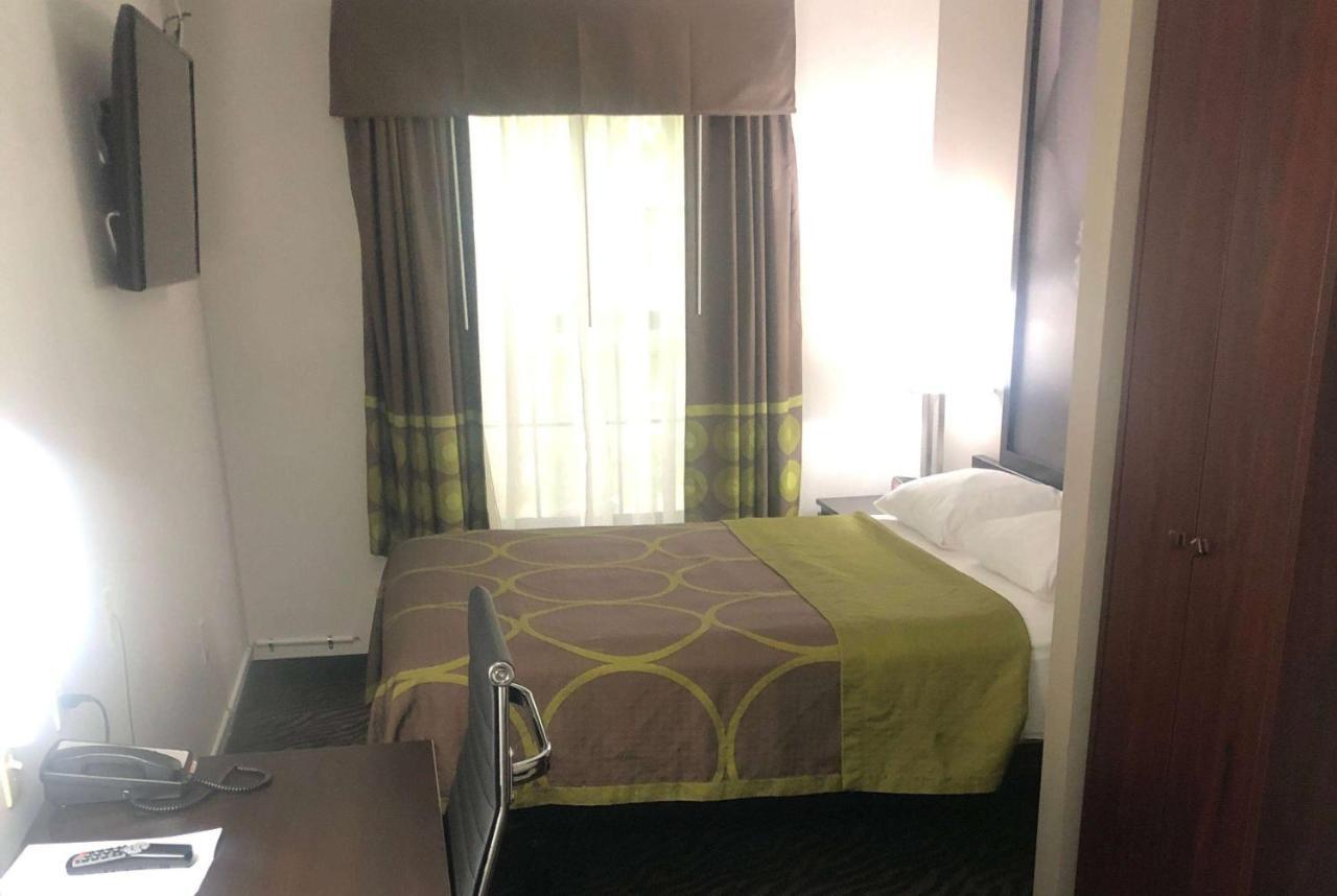 Super 8 By Wyndham High Point/Greensboro Extérieur photo