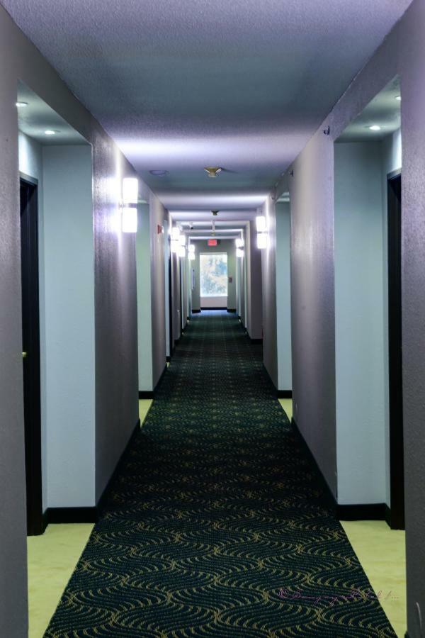 Super 8 By Wyndham High Point/Greensboro Extérieur photo